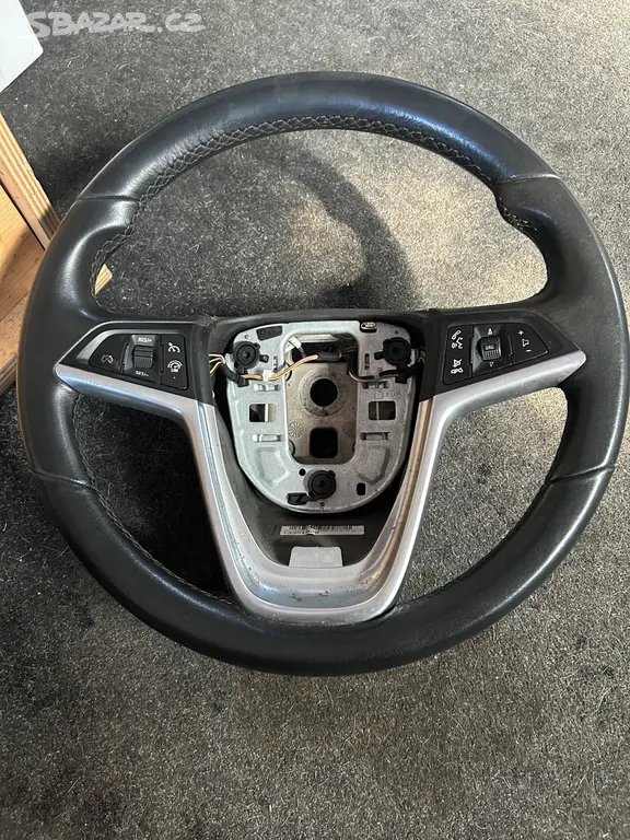Náhled: Opel Astra j